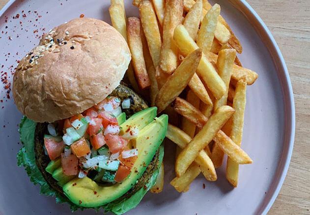 Good Earth Burger style plate at Pegaga Cafe Ambong