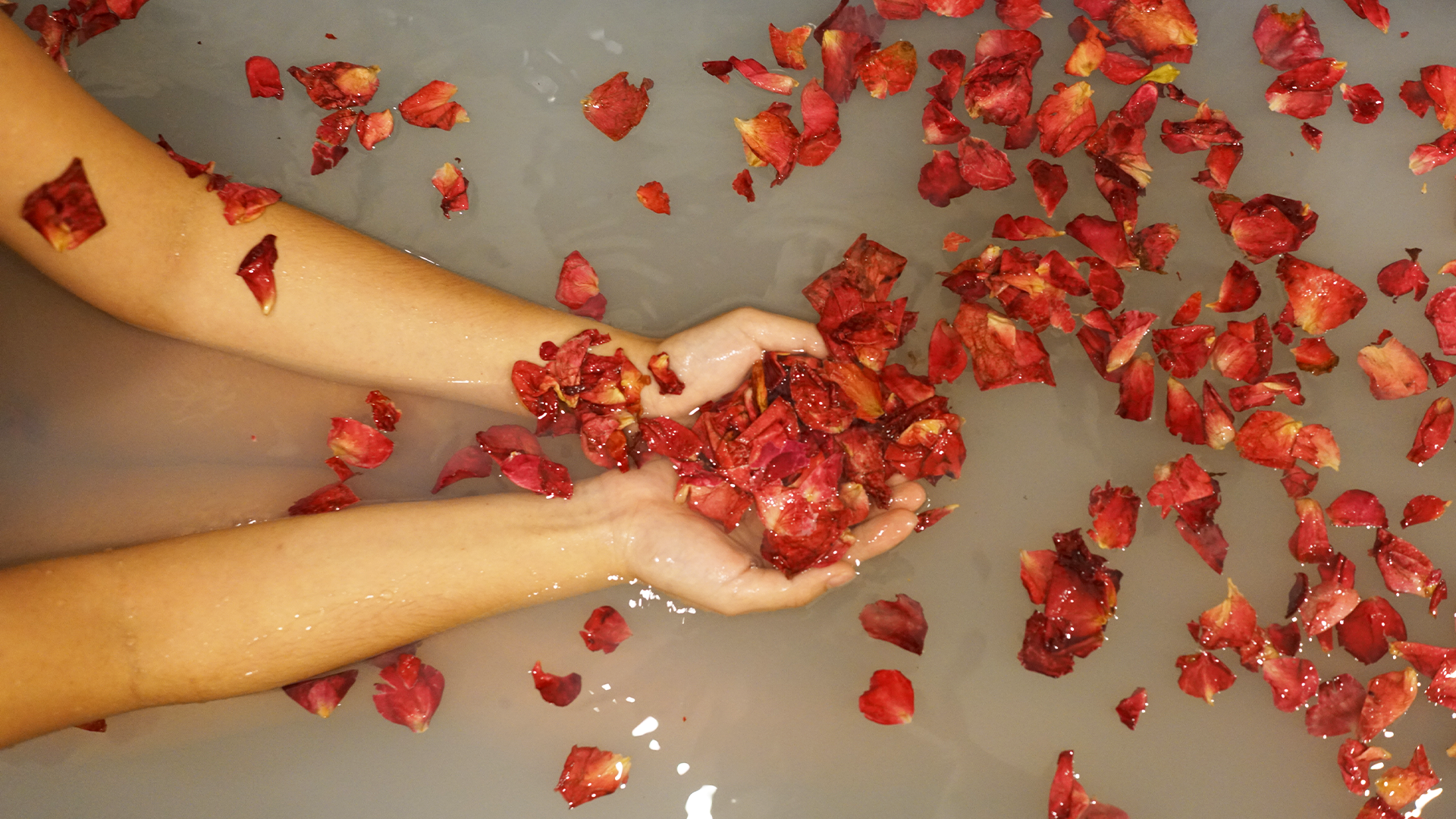 Spa facilities overview at RIYAZ Spa Theriyaz Lavanya